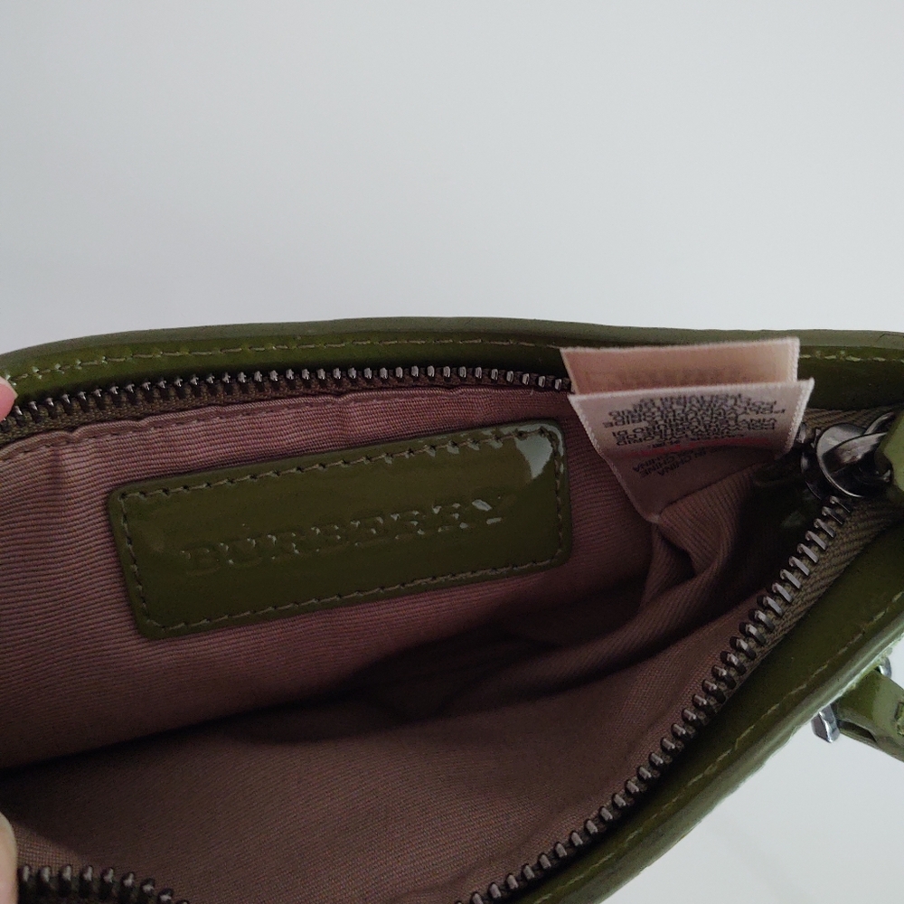 Burberry Nickie Nova Check Large Tote - Picture 14 of 15